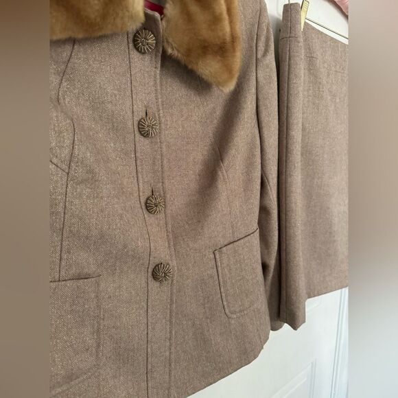 VTG Albert Nipon Boutique Fur Collar Tan Gold Sheen Wool Skirt Suit Size M/6/8P - Picture 5 of 16